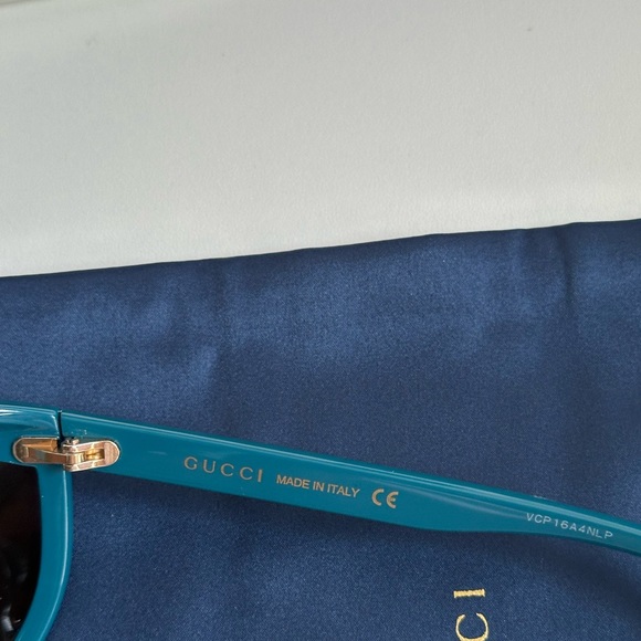 Gucci Sunglasses - Picture 10 of 15